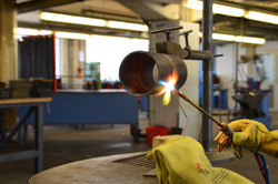 Gasschmelzschweißen an einem Metallrohr Gasschmelzschweißen an einem Metallrohr
